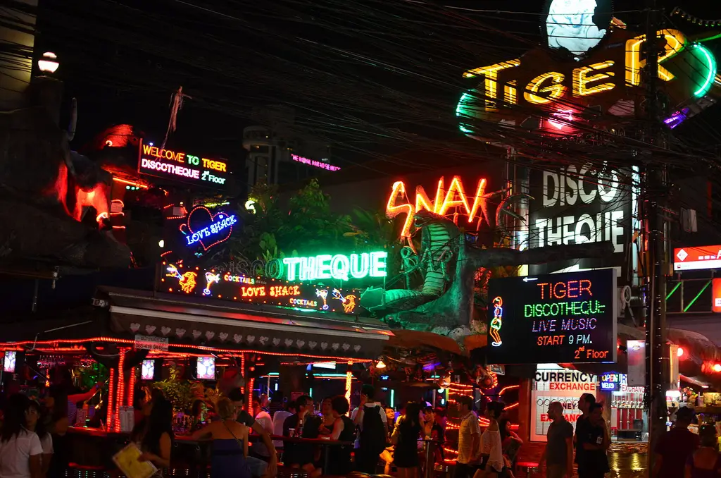 phuket barları kulüpleri